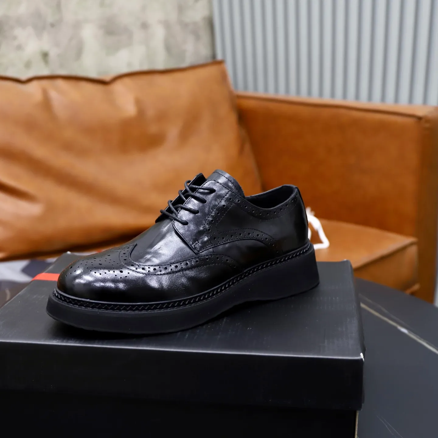 Ex-factory price: 640💰🙅‍♂️🙅‍♂️🙅‍♂️Cowhide Brand: PRADA Standard code: 38-44 (45 customized) Grade: Same as the official website Material: Original high-grade cowhide surface, cowhide lining, non-slip, soft and wear-resistant outsole Style category: Men's fashionable casual boots, distinguished luxury brand elements, top luxury Color: actual picture color